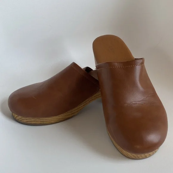 Clogs - Picture 4 of 4